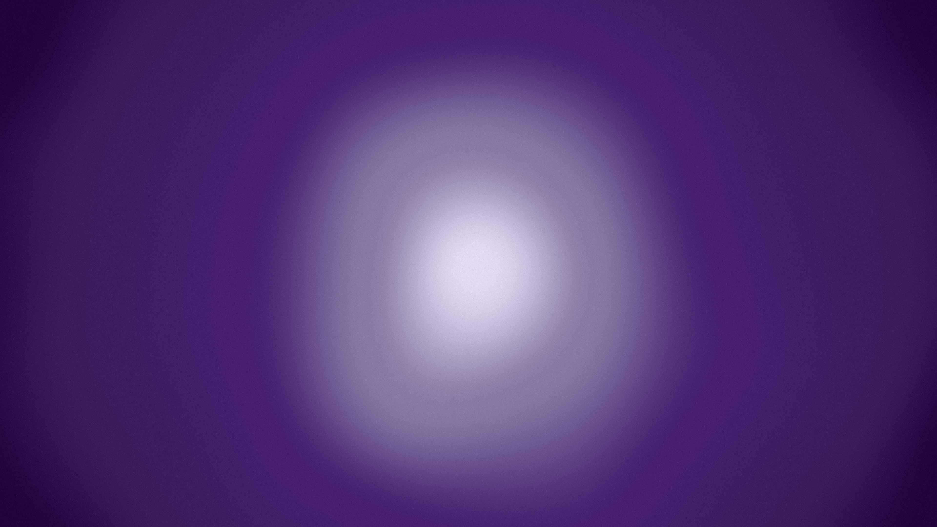 Dark Purple and Ivory Aura Gradient desktop wallpaper in 4K