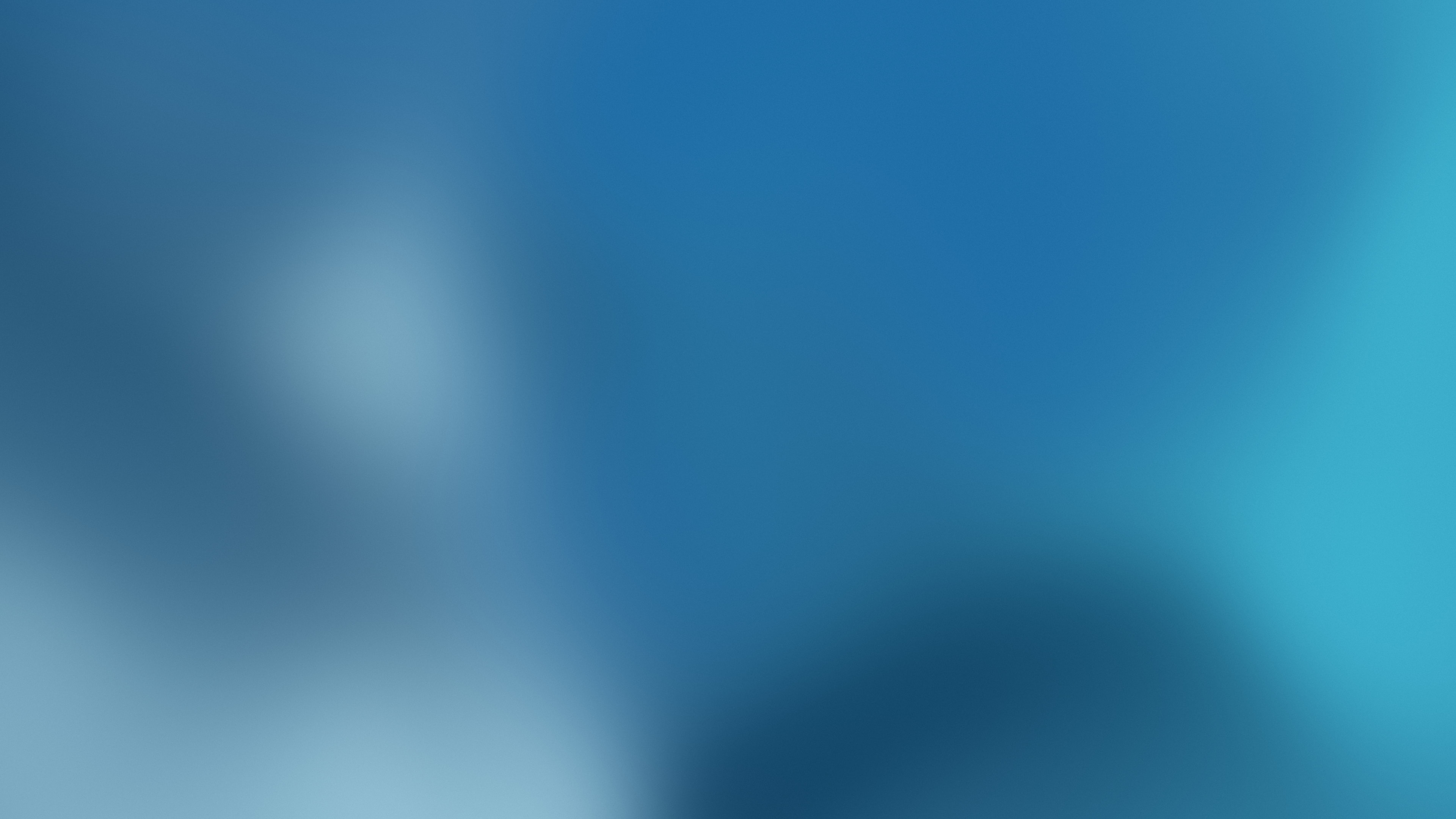 Ocean Blue Mesh Gradient desktop wallpaper in 4K