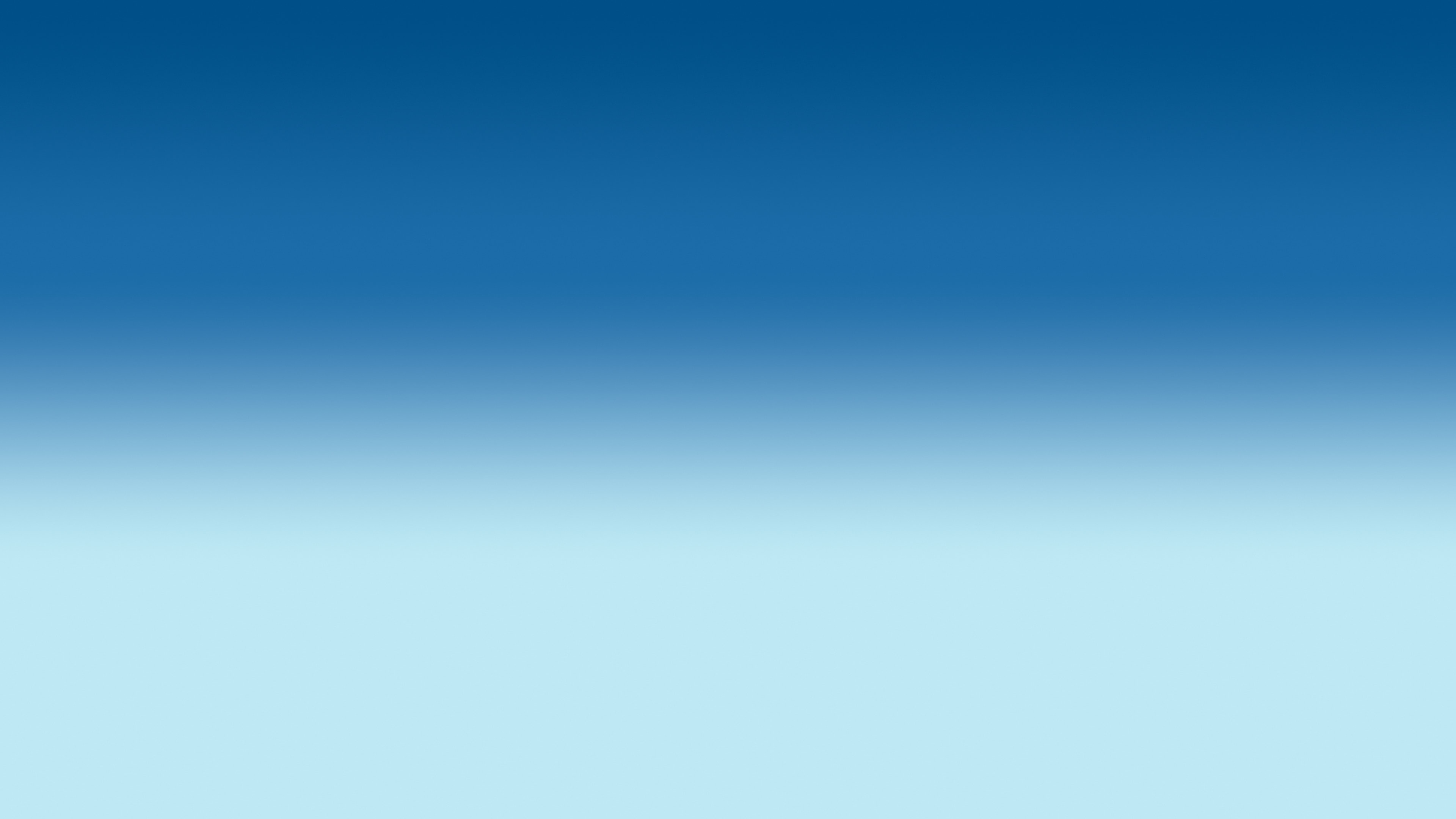 Ocean Blue Ombre Gradient desktop wallpaper in 4K