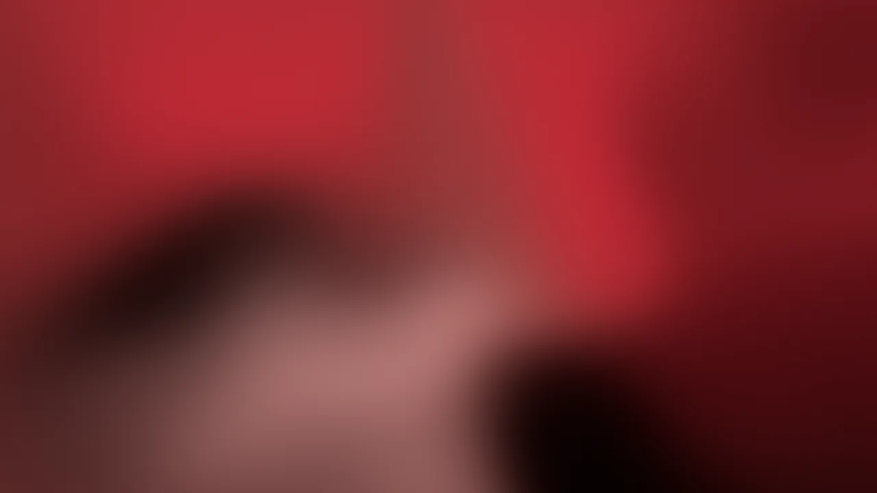 Red and Black Mesh Gradient desktop wallpaper in 4K